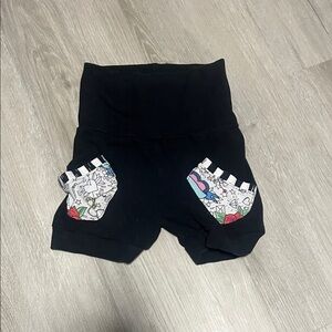 Black Shorts with Patterned Pockets